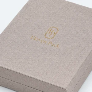 Custom Brown Hinged Cardboard Necklace Box logo and closure detail