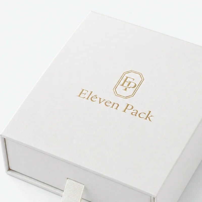 Custom White Cardboard Drawer Jewelry Box logo and closure detail