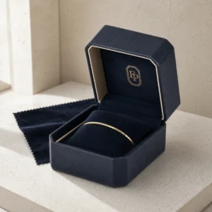 Custom Black Paper Suede Jewelry Box jewelry packaging usage scene