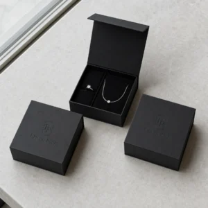 Black magnetic jewelry box family with open and closed packaging Black magnetic jewelry box family with open and closed packaging
