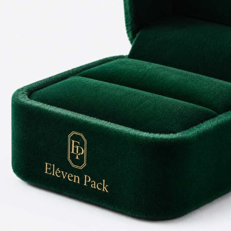 Emerald Green Velvet Premium Ring Box - material or structure detail - JB-BM-08-P13