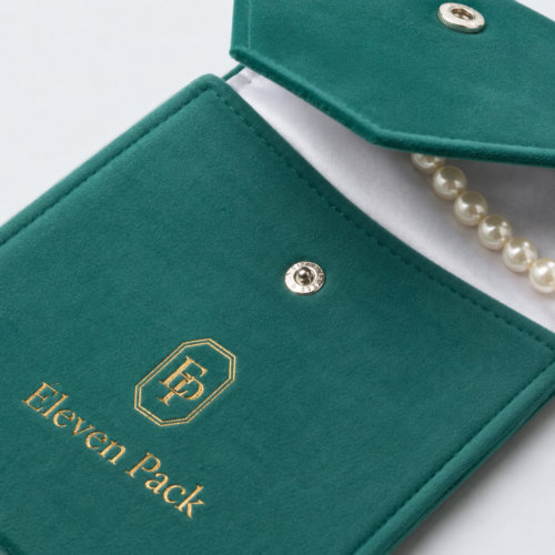 Green Velvet Premium Necklace Box - closed product view - JB-BM-08-P16